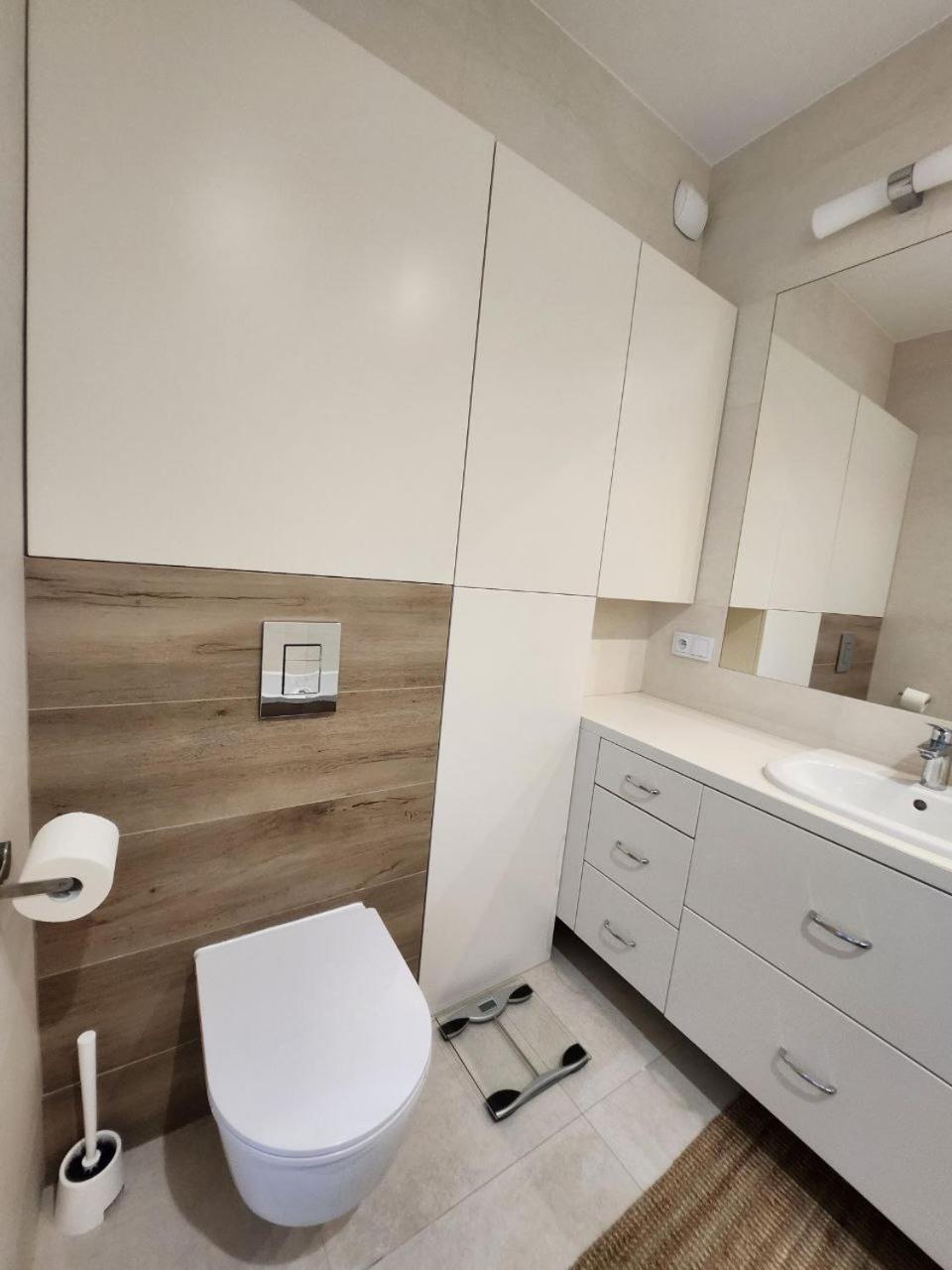 Chopin Airport Apartments Varsovie Extérieur photo