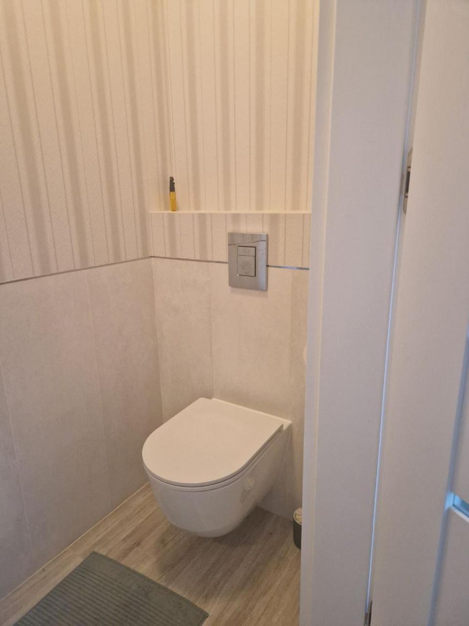 Chopin Airport Apartments Varsovie Extérieur photo